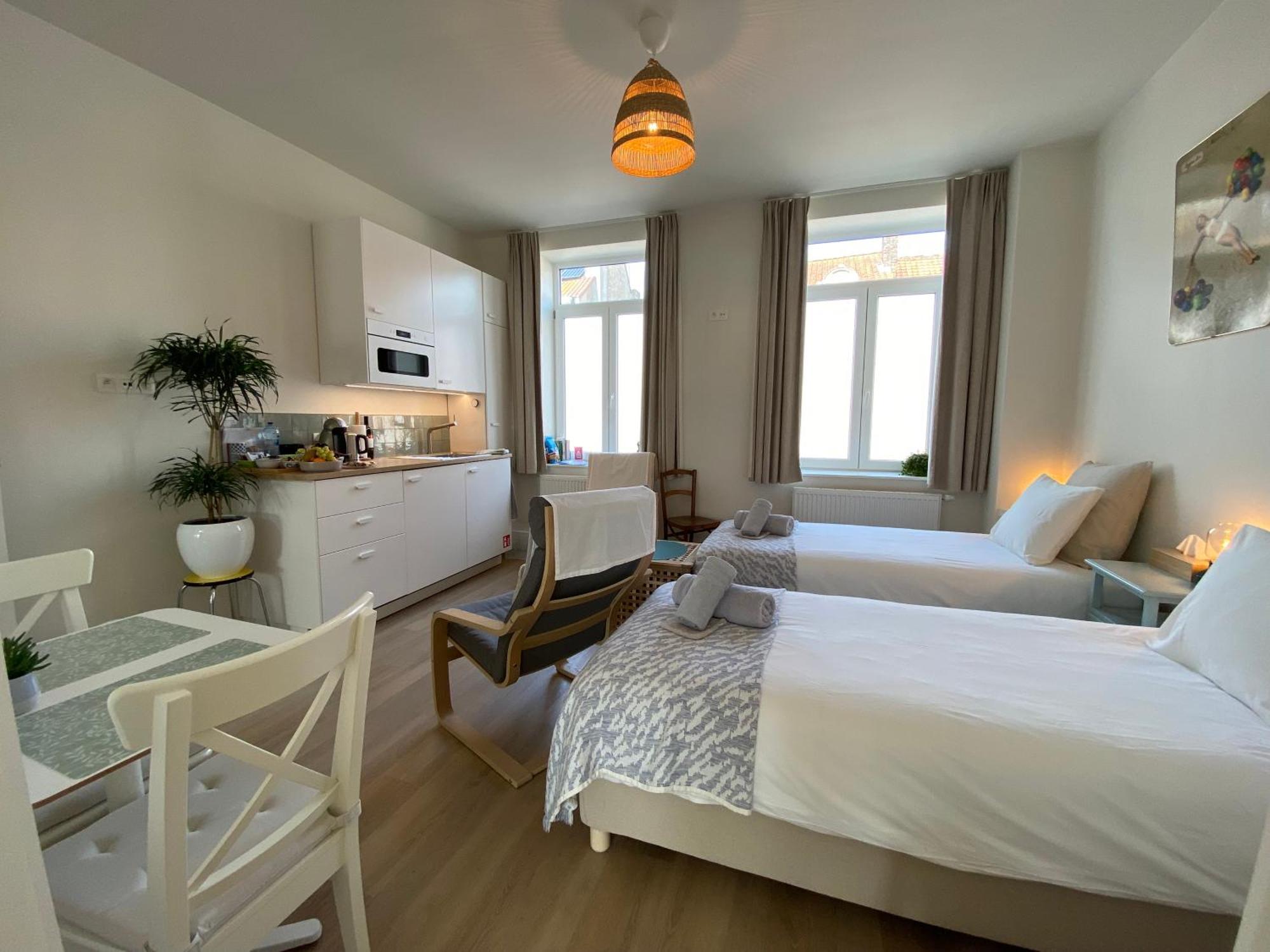 Logies-M Comfort Studios Inc Bikes B&B Oostende Exterior foto