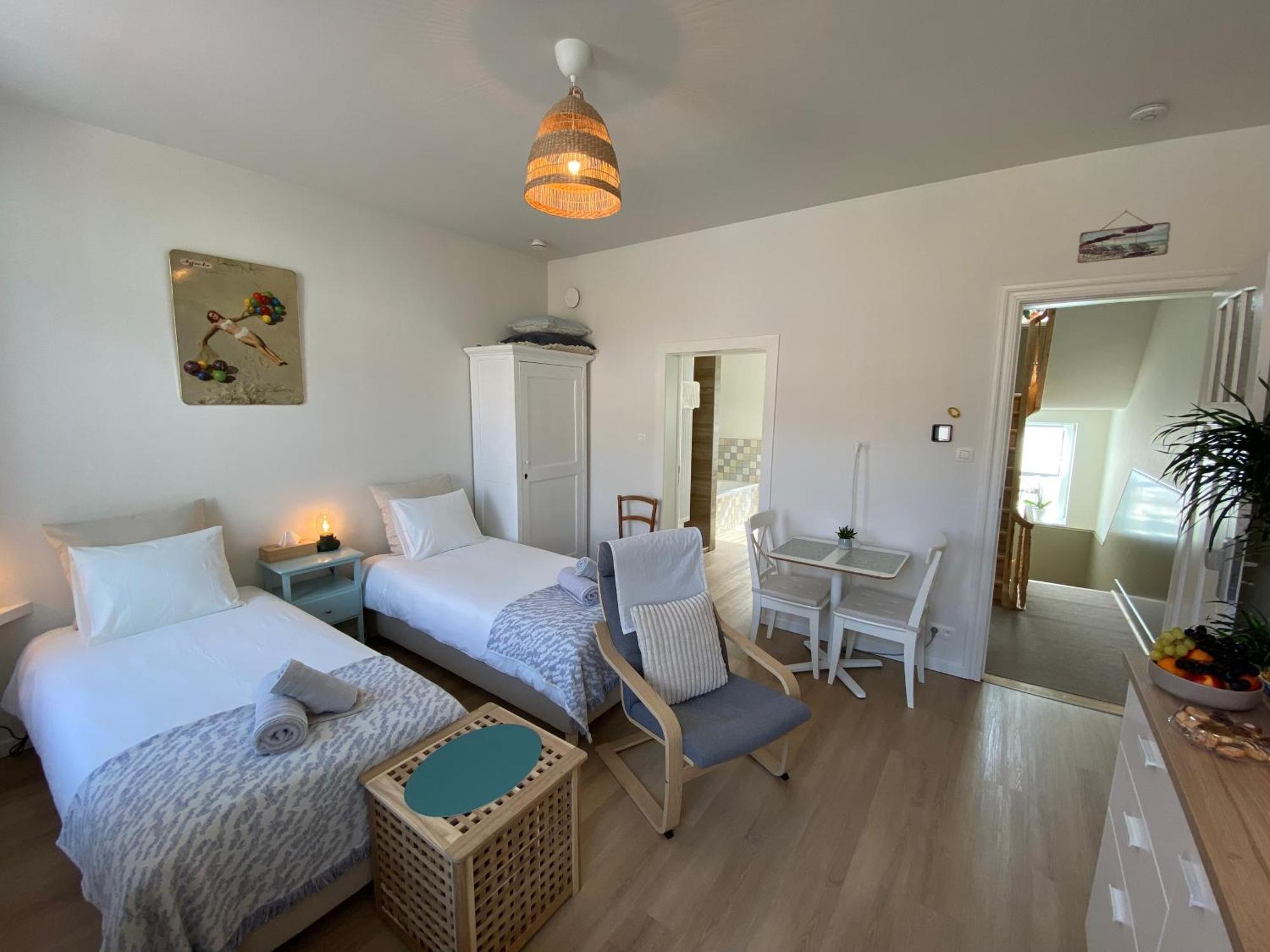 Logies-M Comfort Studios Inc Bikes B&B Oostende Exterior foto